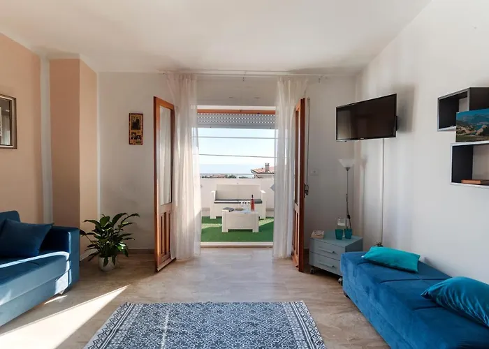 White Rose Suite Apartment