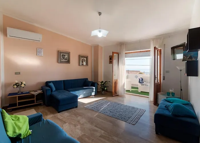 White Rose Suite Apartment