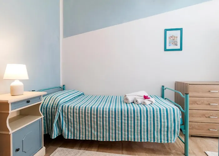 White Rose Suite Apartment